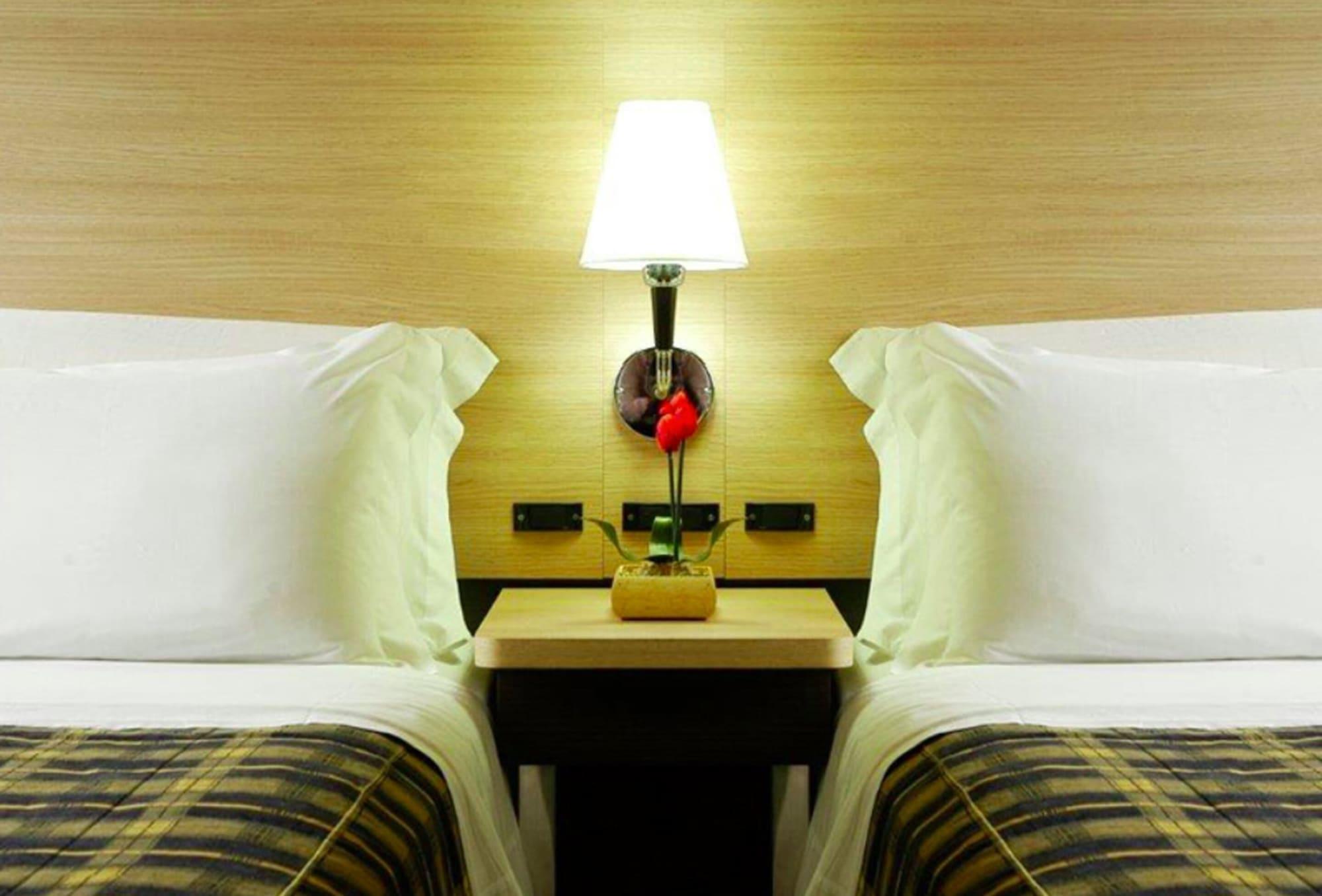 Recanto Cataratas - Thermas, Resort E Convention Foz do Iguaçu Extérieur photo A nightstand
